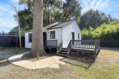 Main picture of 1104 1/2 Linwood Rd