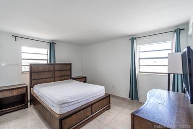 Main picture of 1418 Collins Ave