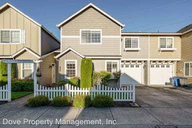 Main picture of 5105 NE 74th Ct