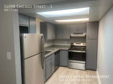 Main picture of 1405-11 E Chicago St