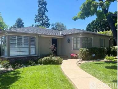 Main picture of 4704 Miracle Dr