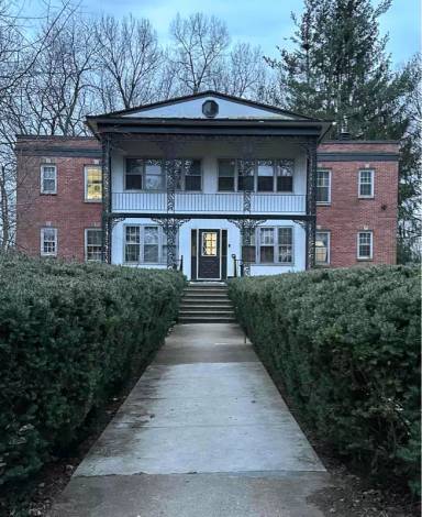 Main picture of 6200 Parkview Ave