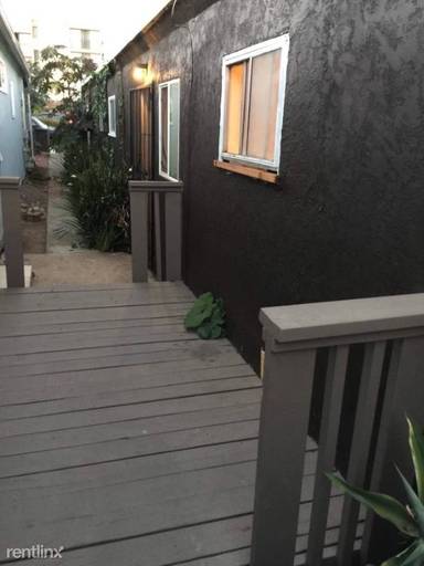 Main picture of 2319 Grand Ave