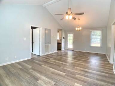 Main picture of 719 Spees Dr