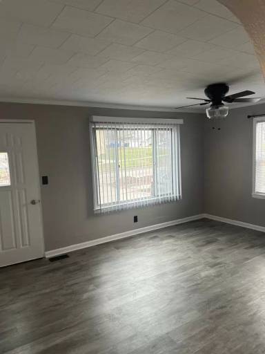 Main picture of 438 Toledo St