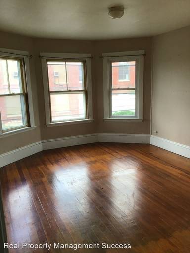 Main picture of 18 Mott St
