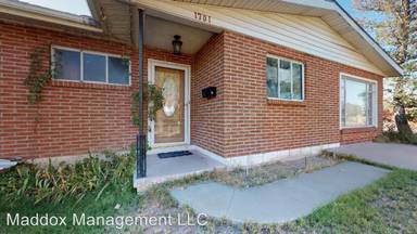 Main picture of 1701 Columbia Dr SE