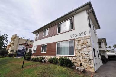 Main picture of 823 S Orange Grove Ave