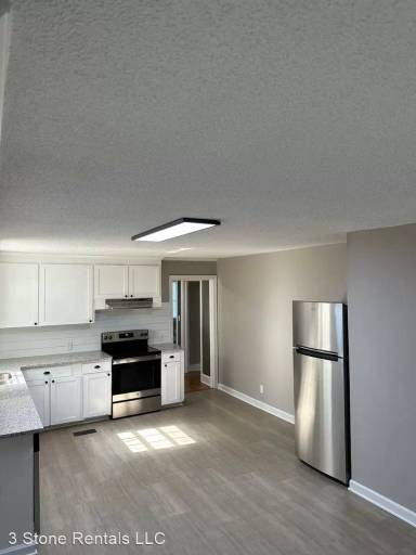 Main picture of 1114 Sherwood Dr
