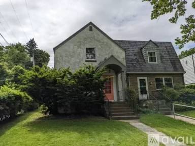 Main picture of 616 W Foster Ave