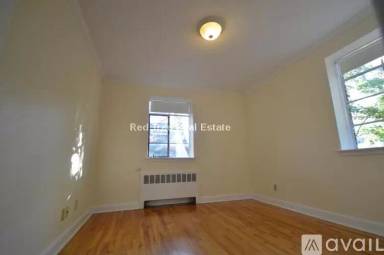 Main picture of St. Paul Gardens Apartments