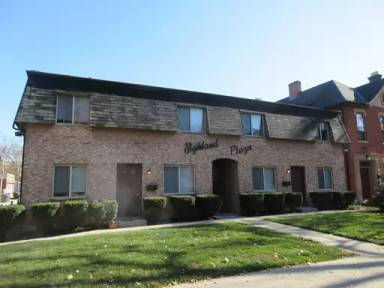 Main picture of 1370 Highland St