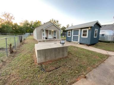 Main picture of 519 N Van Buren Ave