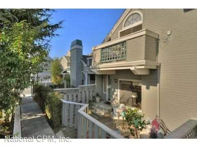 Main picture of 466 Mountain Laurel Ct