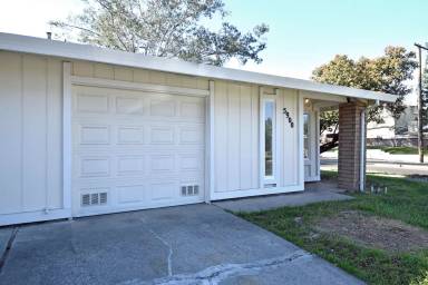 Main picture of 5900 Bourbon Dr