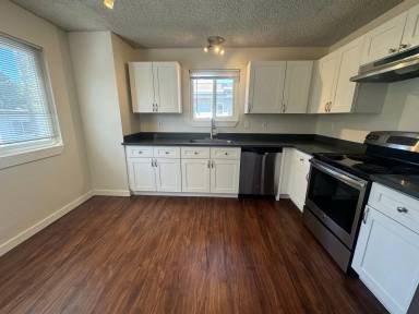 Main picture of 3825 34th Ave W