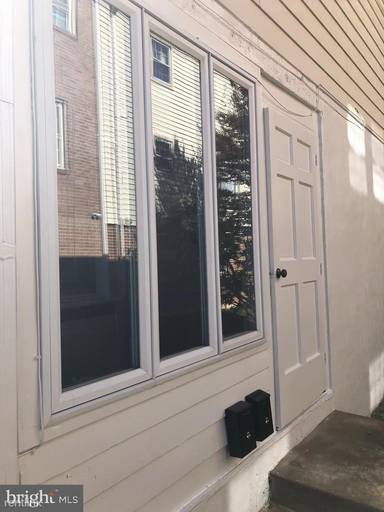 Main picture of 312 S Wayne St