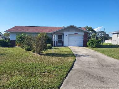 Main picture of 635 W Buttonbush Dr
