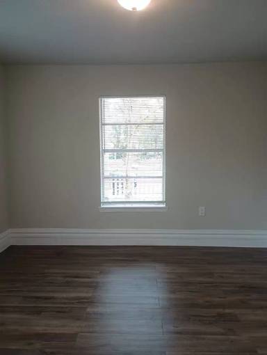Main picture of 2212 Semmes St
