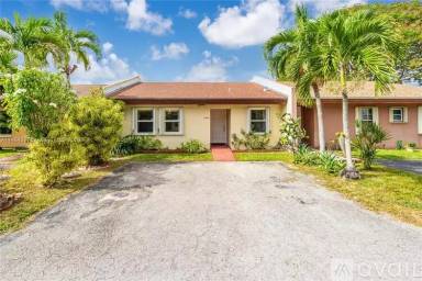 Main picture of 5352 SW 140th Ct