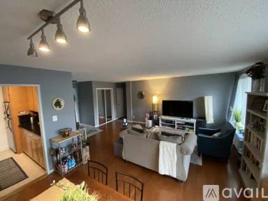 Main picture of 1730 Arlington Blvd