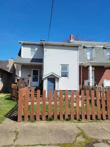 Main picture of 5111 Front River Rd
