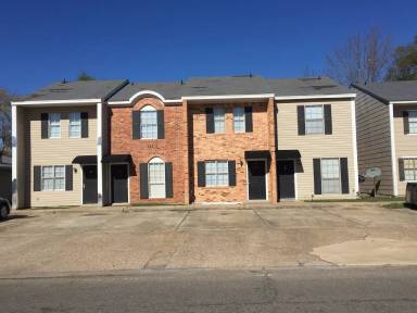 Main picture of 107 Jennifer Ln