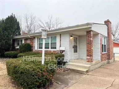 Main picture of 8113 Parkwood Dr