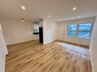 Main picture of 1143 N Formosa Ave