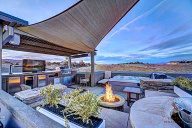 Main picture of 386 W Ridges Blvd