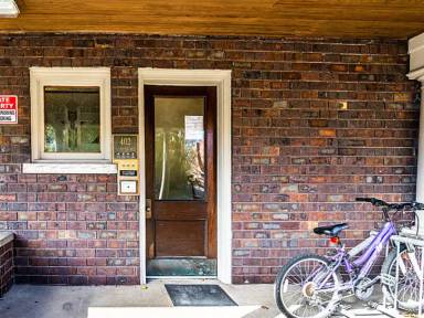 Main picture of 402 S 5th Ave