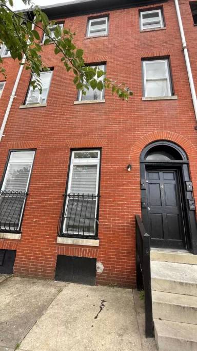 Main picture of 1423 W Fayette St