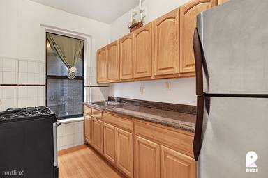 Main picture of 603 Academy St