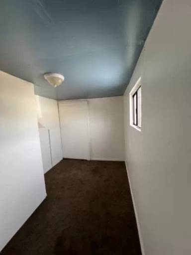Main picture of 2000 E Frontier Ave