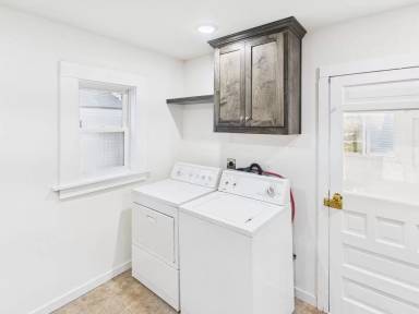 Main picture of 309 W South St