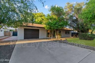 Main picture of 3938 E Cheery Lynn Rd