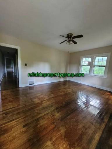 Main picture of 610-612 W 3rd St
