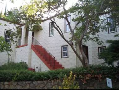 Main picture of 8 Hope Ln