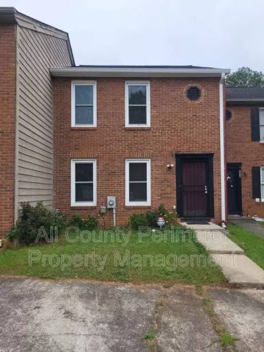 Main picture of 8078 Woodlake Dr