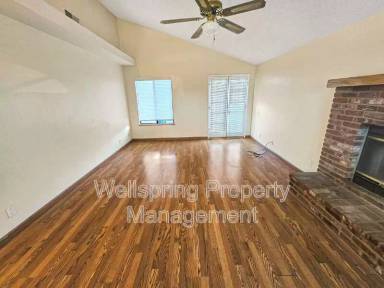 Main picture of 821 Janelle Ct