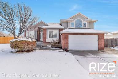 Main picture of 12299 S Laurel Chase Dr