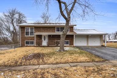 Main picture of 4787 Tall Tree Ln