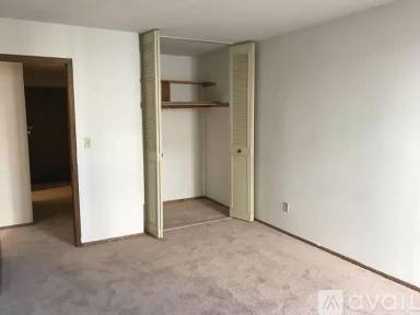 Main picture of 3402 N Oakland Ave