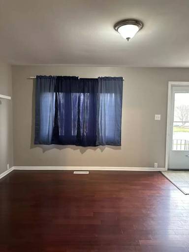 Main picture of 309 Tallman Ave