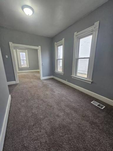 Main picture of 1912 Dixwell St