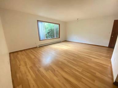 Main picture of 2702 SE Alder St