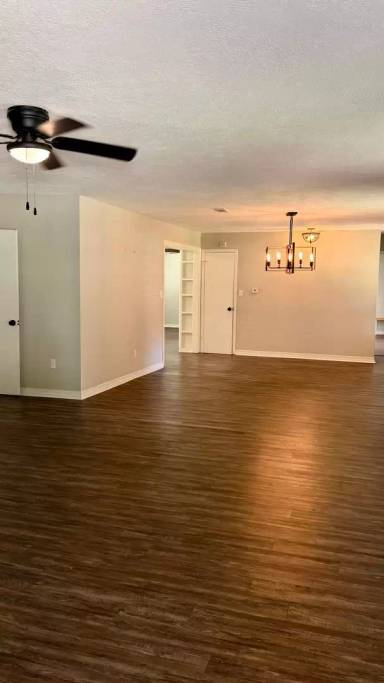 Main picture of 3316 Pines Rd