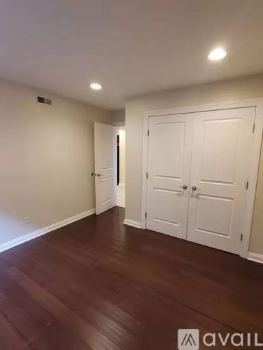 Main picture of 2105 Saint Charles Rd