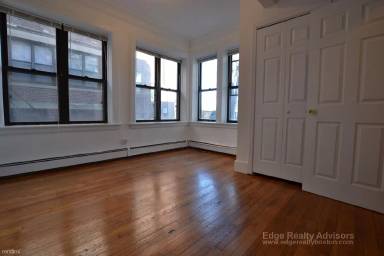 Main picture of 15 Park Vale Ave