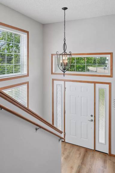 Main picture of 15130 Fanning Dr N